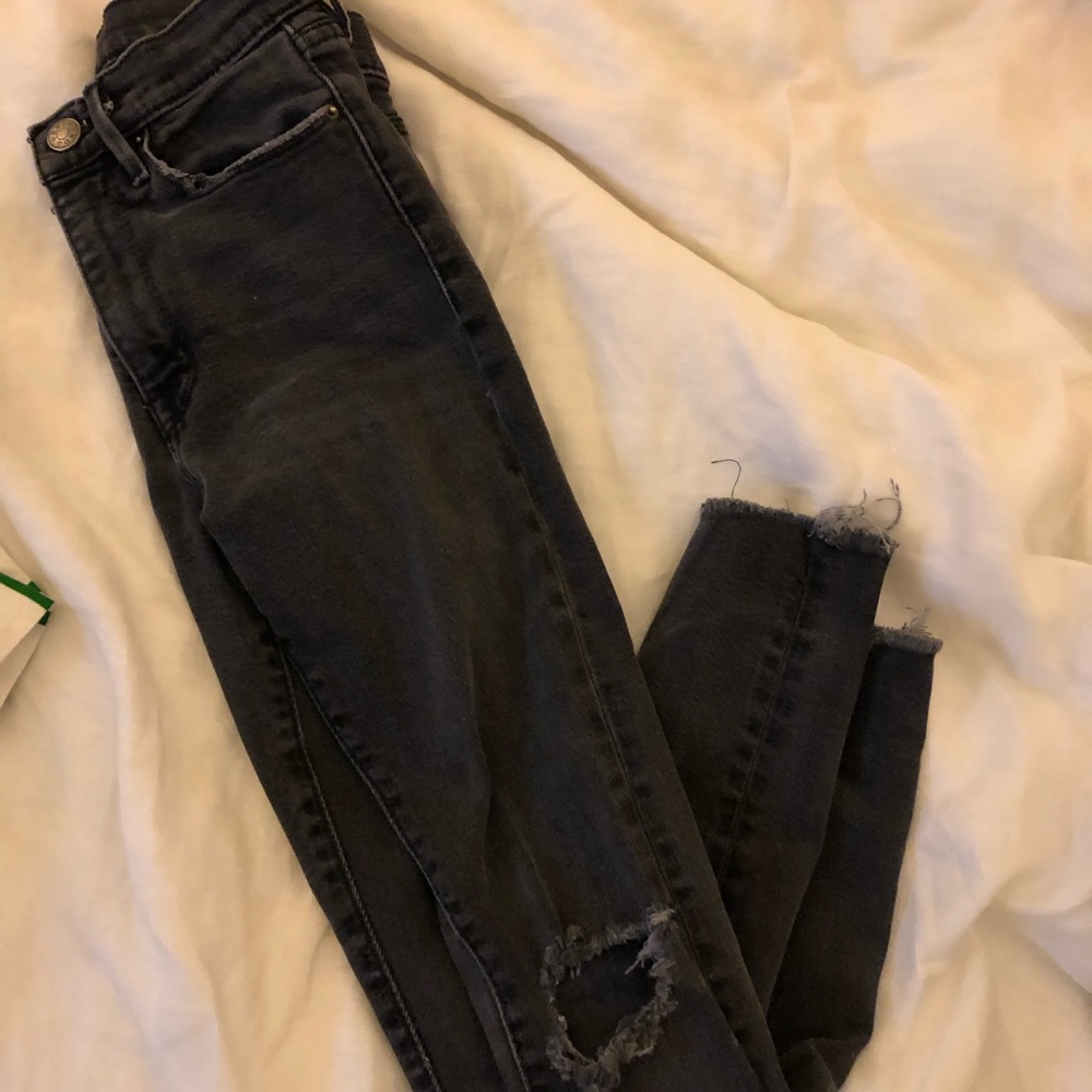 Bdg distresses black jeans